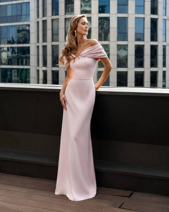 women's light pink off the shoulder dress for a wedding Blush/Pink Chiffon Half Sleeve Custom Bridal Gown The fabric is comfortable for skin Ella Light Pink Off Shoulder