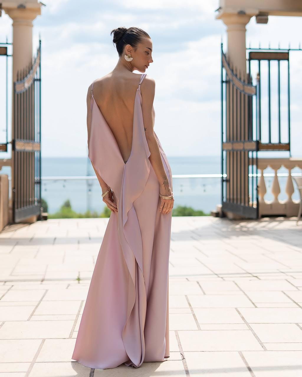 plunge open-back midaxi dress in blush pink Sleeveless Plunge Front Low Back Midaxi Dress In Pink Stripe | EGO CA