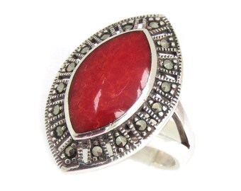Vintage Red Oyster Shell Ring: Sterling Silver Marcasite, Size 6 1/4