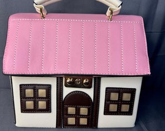 Bolsa em formato de casa, modelo inovador, 23x20 cm (9x8") - Exclusiva