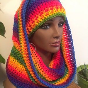 Crochet Beanie and Cowl SET. Crochet Hat and Neck Warmer. Winter Fashion. Accessories. In Ombré Rainbow of Colors