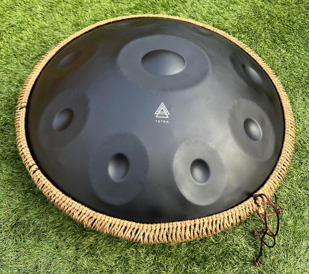 Black Handpan / 22 Inch / Stainless Steel / D Kurd Tuning / 9 Notes - Etsy