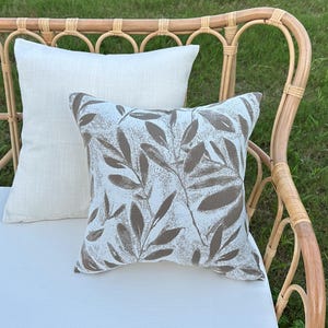 Brown Leaf Outdoor Waterproof Pillow, Decorative Pillow, Waterproof Mould Resistant Pillow, Summer Outdoor Bench Pillow.
