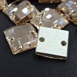 スワロフスキー シルクスクエア 縫い付けクリスタル：12 mm チェック柄ラインストーンビーズ