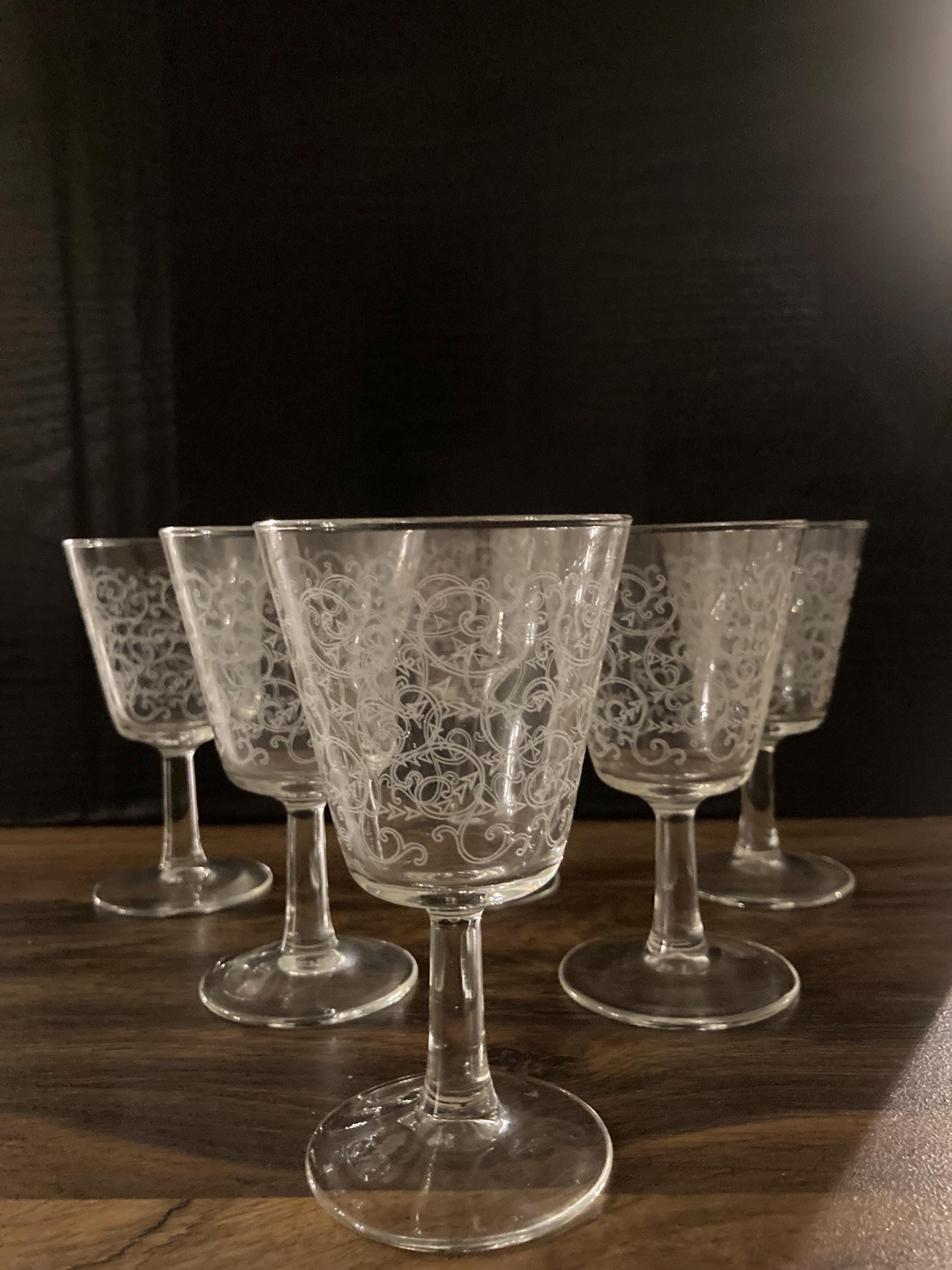 10 verres à porto anciens gravés