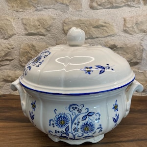 Antique earthenware soup tureen – K&G Lunéville – blue floral decoration