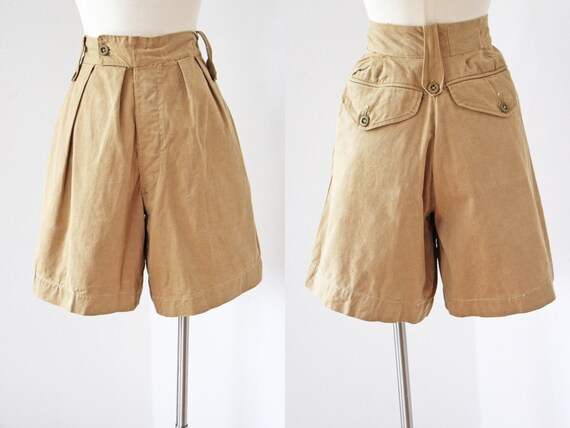 khaki army shorts