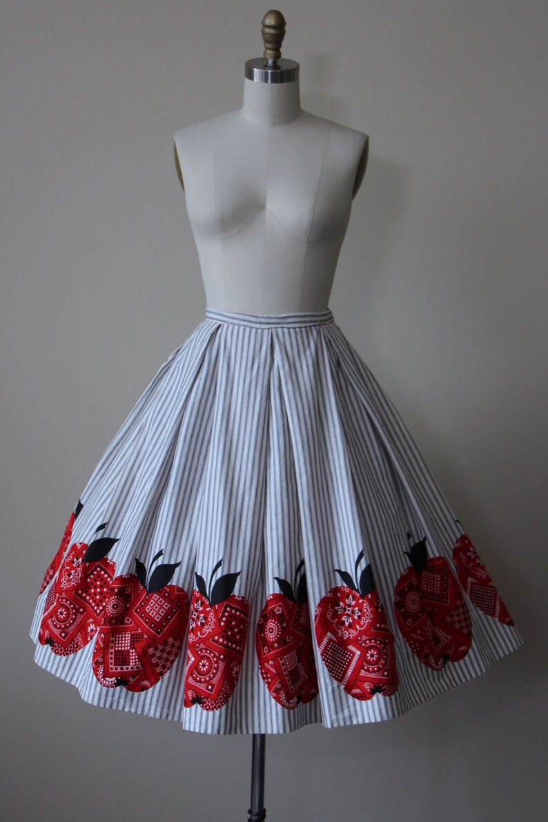 R E S E R V E D 50s Skirt Vintage Novelty Print Skirt Etsy