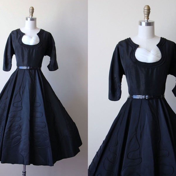 1950s Party Dress - Vintage 50s Dress - Black Silk w White Bust Fan New Look Dress M - Something Wicked Dress