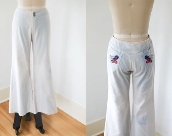 Vintage 1970s Light Wash Denim Jeans w Patchwork Butterfly Booty - Bleach Light Wash Wide Mega Bell Bottoms W28"