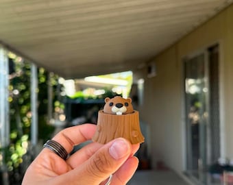 3D Printed Beaver in Tree Stump Keychain