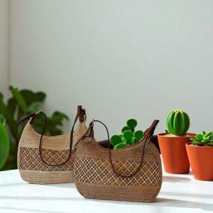 Handmade Straw Shoulder Bag Woven Summer Purse Boho Vintage Style Lightweight Daily Beach Bag Gift for Her
