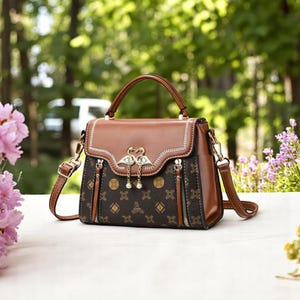 Vintage Leather Shoulder Bag Elegant Patterned Handbag for Women Daily Use Purse Boho Retro Style Gift Idea