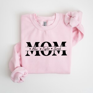 Custom Mama Sweatshirt with Kid Name, Personalized Mom Sweater, Minimalist Mommy Custom Gift for Mother, Custom Kid Name Shirt, Mother's Day