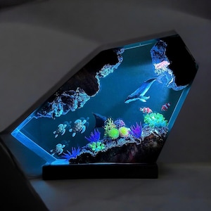 Custom Resin Ocean Lamp, Humpback Whale Night Light, Turtle & Manta Ray Decor, Epoxy Wood Lamp, Free Diving Gift, Unique Summer Home Decor