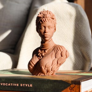Sana Candle| Black Woman Candle| Afro Woman| Sculptural Candle| Handmade| Vegan| Gift For Her| Soy Candle| Decorative Candle| Home Decor