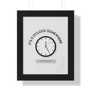 Wanddecoratie klok, ingelijste verticale poster, It's 5 o'clock Somewhere, print strandthema, decoratie thuiskantoor