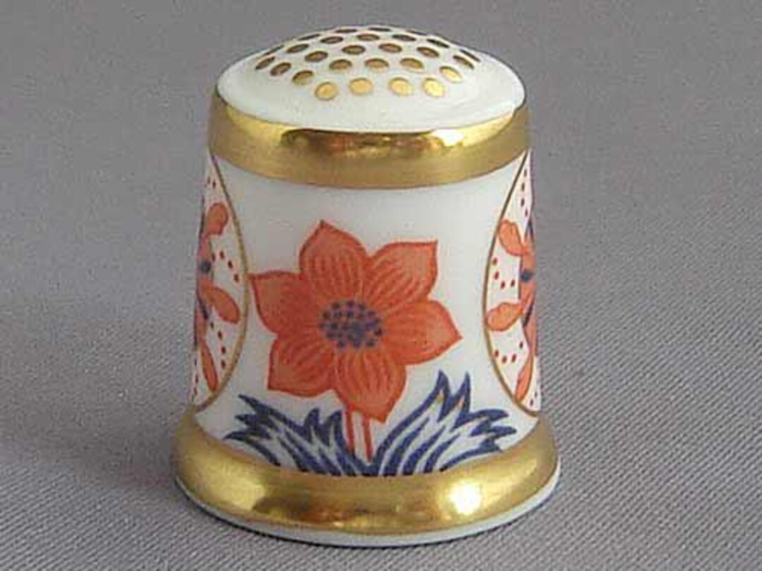 Royal Crown Derby - Anemone, Chatsworth Collection - Etsy Canada