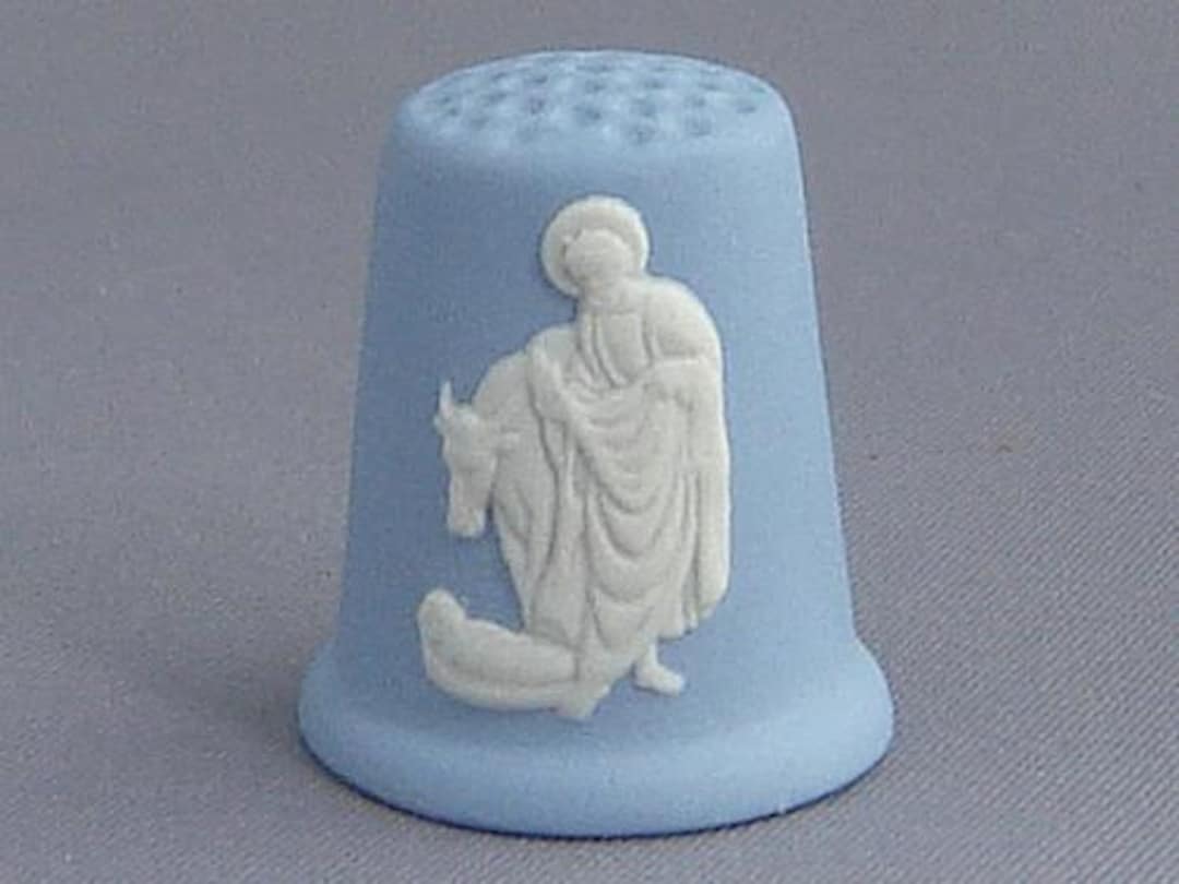 Dé à Coudre Wedgwood Vintage 1987 Bleu Jaspe Noël - Porcelaine Anglaise | Collection Dé à Coudre