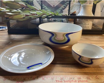 Mid -Century German Vintage Porcelain pastel dinnerware plates and bowls  by Fürstenberg