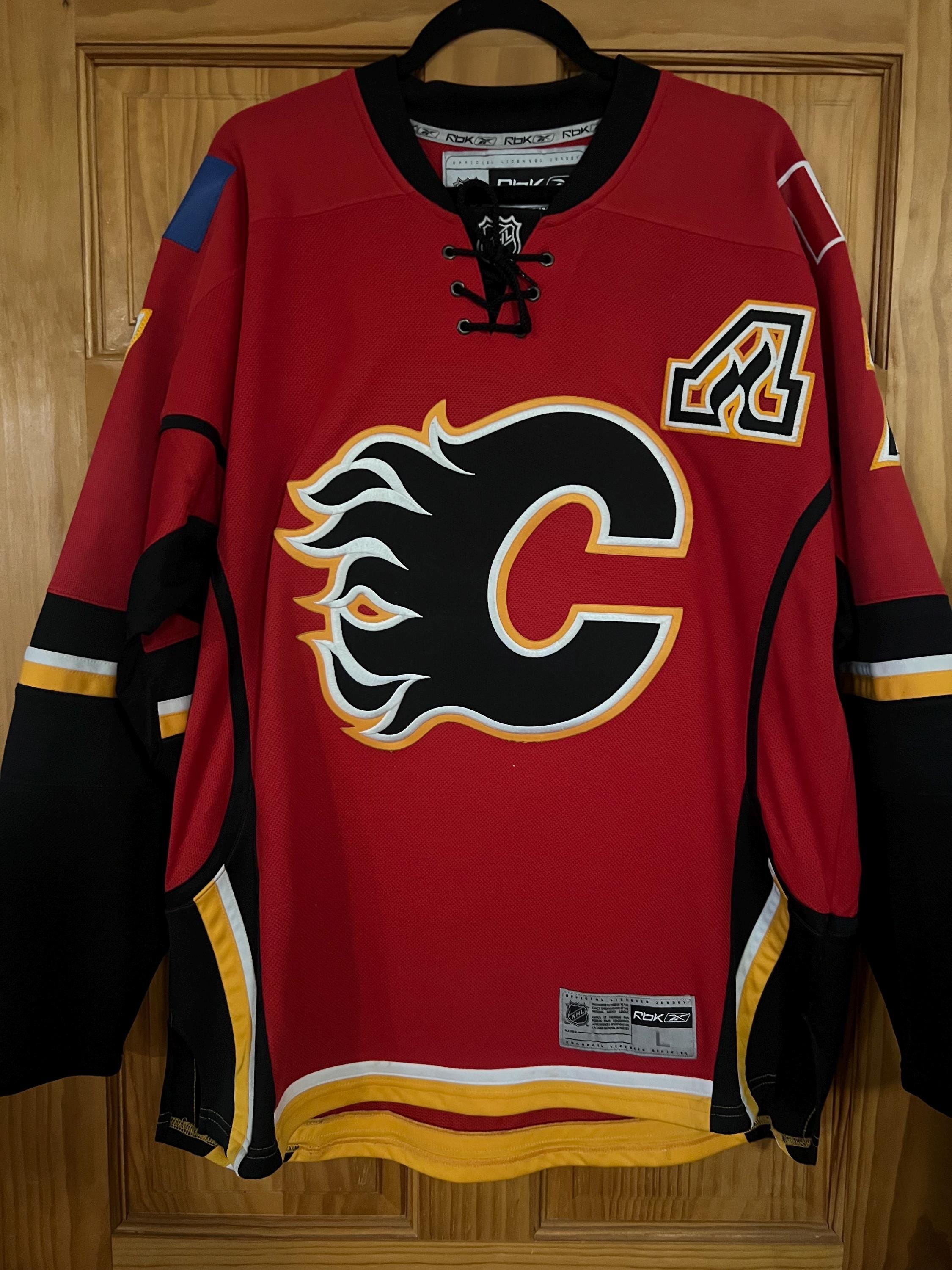 thumbnail interactive-video image 1 of Royal Blue Captain 'C' Alternate 'A' Patch – For Jersey, Hockey, Soccer, Football – JerseyPatches 1 of 5