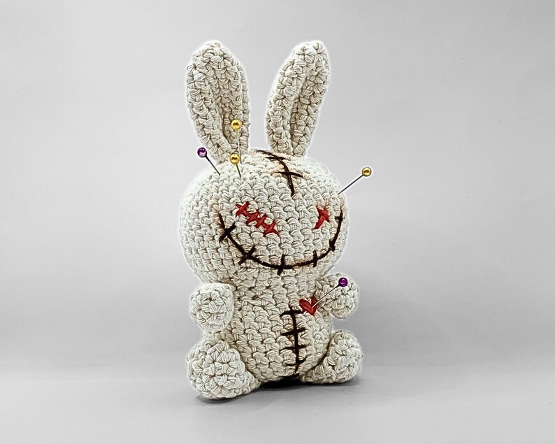 Halloween-kanin, virka en kusligt söt amigurumi