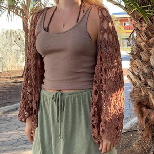 virad cover up
Virkmönster bolero
 Boho bolero virkning
Enkel bolero att virka
Lätt virkmönster nybörjare
Virkad shrug mönster
Festivaloutfit virkning
Somrig virkad topp
Bolero med luftigt mönster