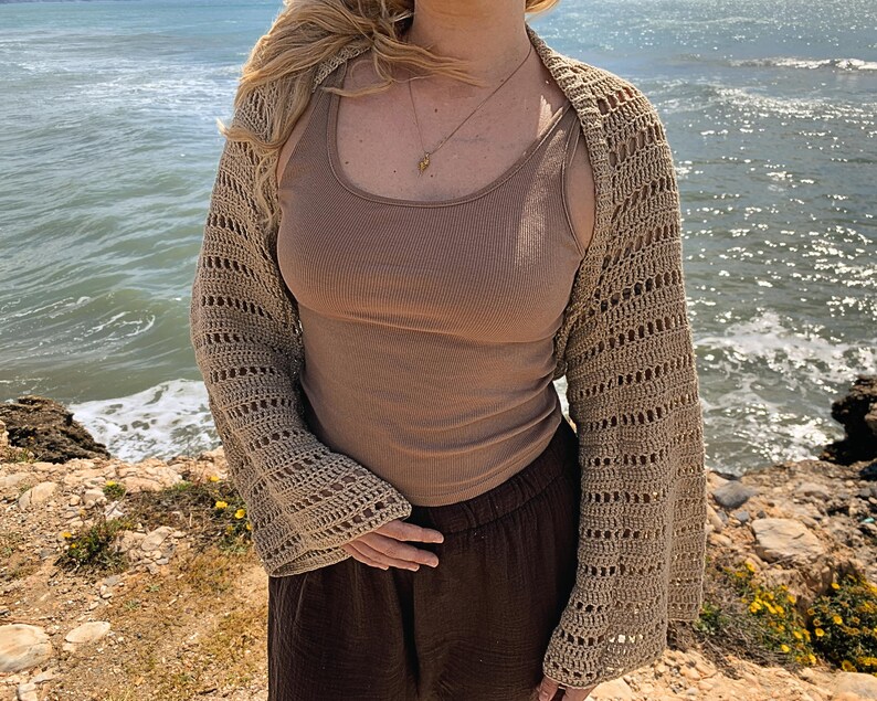 Virkad sommar cardigan mönster luftig design