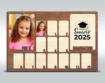 Moldura para fotos de escola primária Glowforge Laser File, Moldura para fotos do ano letivo Svg, Moldura para fotos escolares Svg, Presente para fotos de formatura, Placa de madeira 3D