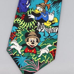 Vintage Disney Donald Duck Tie – Navy Blue Necktie with Donald Print – 1990s Walt Disney Collectible Men’s Gift