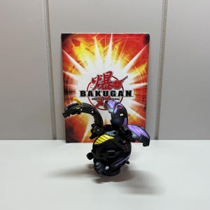 Bakugan Darkus Cyborg Helios
