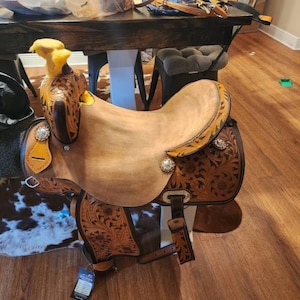 Handmade Western Leather Hand Carved Ranch Roper Horse Saddle. Size (10&quot; to 18&quot;) Inches Seat.