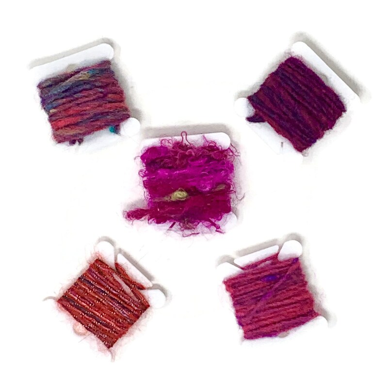 Wool art yarn Wool fiber grab bag Needle felting wool Bag of yarn Art yarn bundle Felting yarn Pink wool yarn mix Bundle of yarn