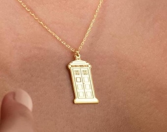 14k Gold glänzende Polizei Box Tardis Halskette, D. Who Zeitmaschine Silber Kettenanhänger, Weihnachtsgeschenk für sie, Science Fiction Fan Liebhaber, Geek Chic