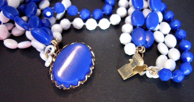 Vintage 1960/'s Blue and White Beaded Necklace and Earring Set