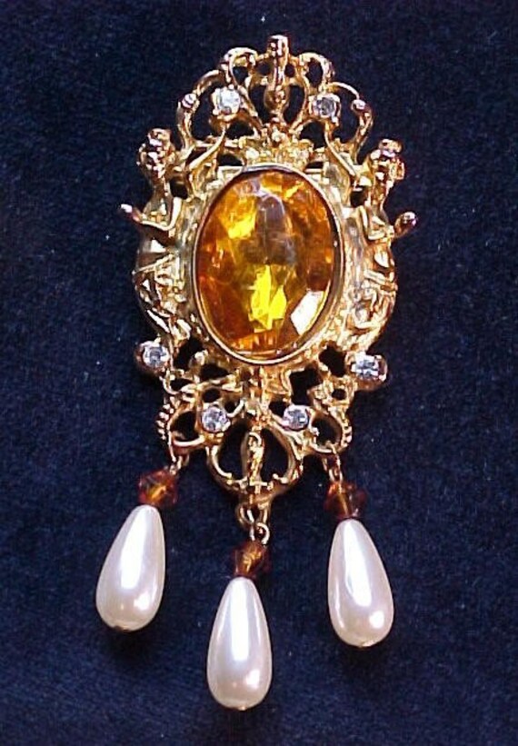 Vintage Golden Brooch with Crystal & Faux Pearls