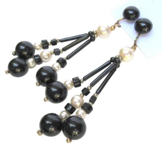 Vintage 1960's Black Bead & Pearl Dangling Clip E… - image 2