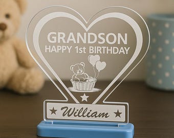 Targa personalizzata per il compleanno del nipote - Regalo in acrilico a forma di cuore con orsacchiotto / ricordo con base blu / Decorazione personalizzata per il 1°, 2° e 3° compleanno
