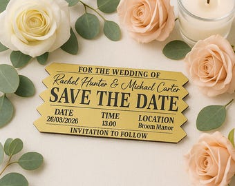 Calamita personalizzata in acrilico dorato "Save the Date" - Bomboniera di nozze incisa, invito in stile biglietto, ricordo unico per gli ospiti
