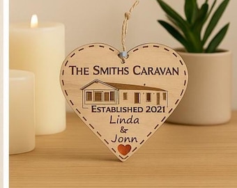 Personalised Holiday Home Keepsake – Handmade Maple Wood Caravan Plaque Gift, Custom Engraved Decoration for Travel, Camping or New Van