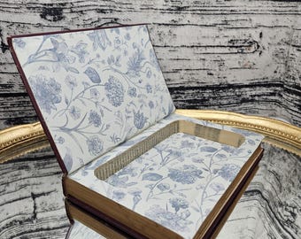 Savings Hollow Book Safe Never Dies The Dream Vintage Book with Secret Compartment Cash Stash Dream Home Fund Birthday Money