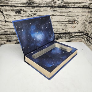 The Warlocks Night Out Hollow Book Safe Vintage boek met geheim compartiment Beveiliging verstopplaats gouden Kings Crown Dice Tray Box Mercenary