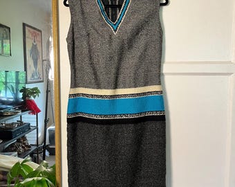 1960er 'Joan Baez at a Club' Strickkleid von Myra