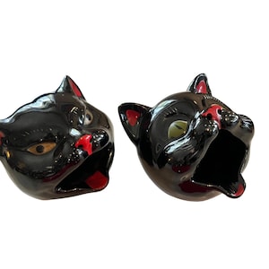 Incredible vintage 50’s Black Cat Decorative Ash Trays (set of 2)