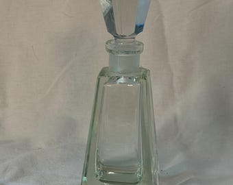Vintage Deco perfume bottle with stopper