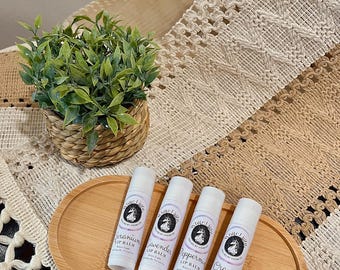 Baume à lèvres, baume à lèvres bio, baume à lèvres aux huiles essentielles, baume à lèvres à la cire d'abeille, baume à lèvres naturel, huiles essentielles, vitamine E