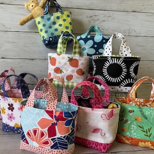 Mini Tote Bag                                                                                                                         (7125)