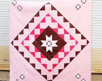 the Doily Square Quilt PDF Pattern