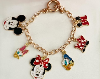 Pulsera con dijes de Mickey y sus amigos, tono dorado, recuerdo de Disney