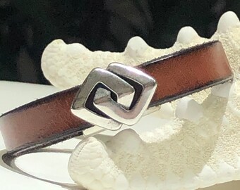 Bracelet-10mm Cognac Brown Flat Leather Rhombus Knot Slider Bracelet-Tribal Knot Bohemian Cuff-Leather Cuff Size 7-Celtic Knot Focal Leather